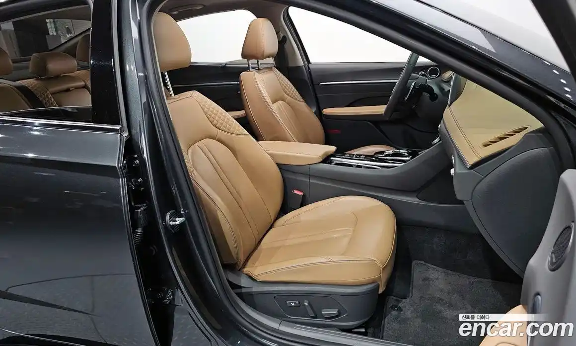Hyundai Sonata 2019 2.0 гидро в Москве № 1684331, фото 17