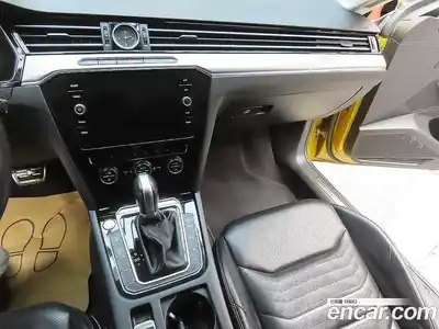 Volkswagen Arteon 2018 2.0 гидро в Москве № 169232, миниатюра 9