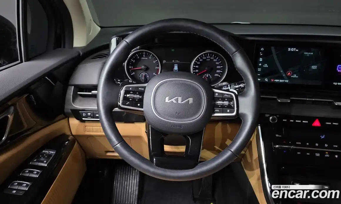 Kia Canival 2022 3.5 гидро в Москве № 1831345, фото 19