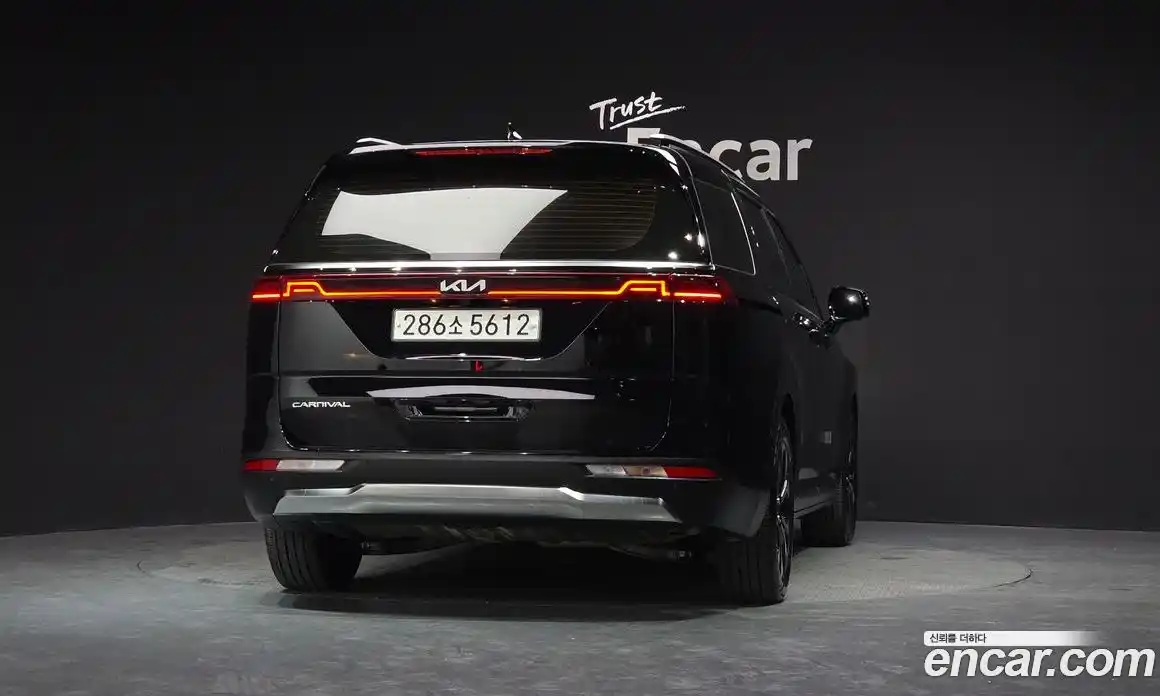Kia Canival 2022 3.5 гидро в Москве № 1831345, фото 4