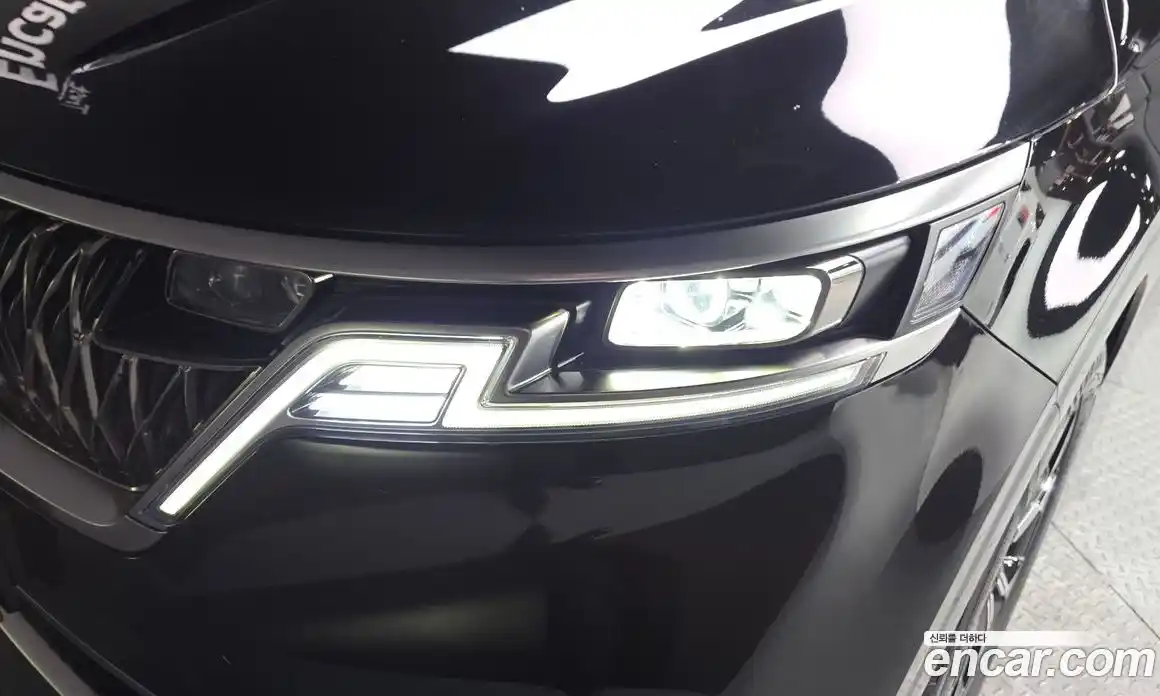 Kia Canival 2022 3.5 гидро в Москве № 1831345, фото 8