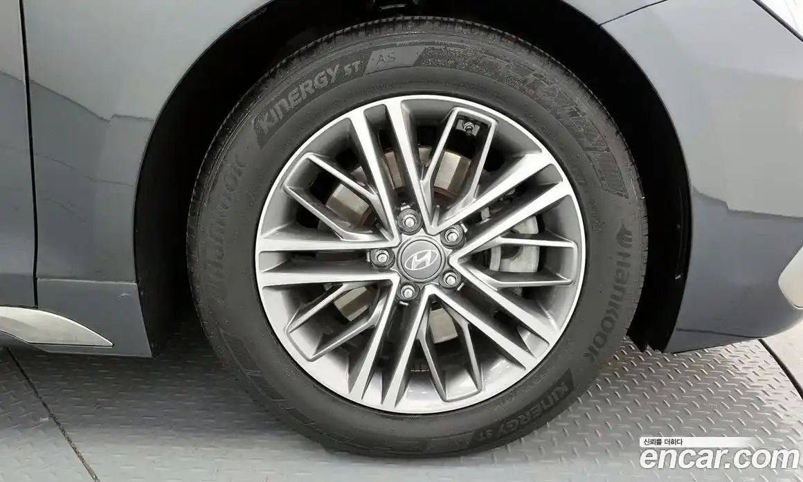Hyundai Grandeur 2019 2.4 гидро в Москве № 1903939, фото 7
