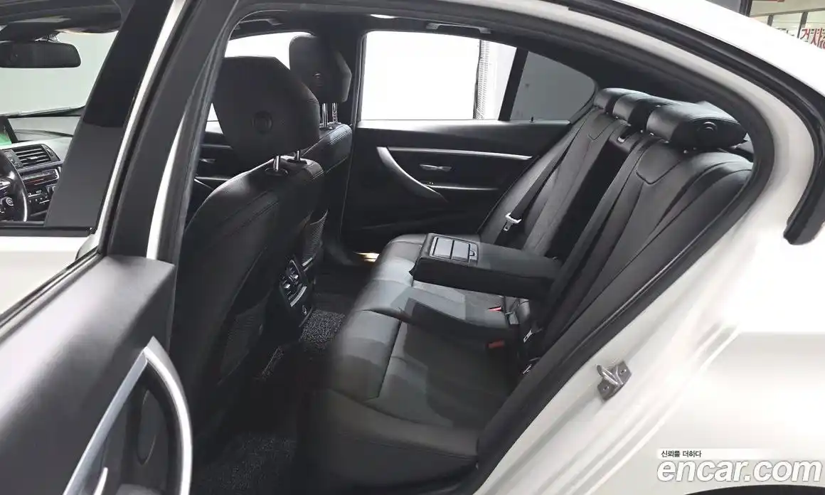 BMW 3-Series 2018 2.0 гидро в Москве № 1904212, фото 17