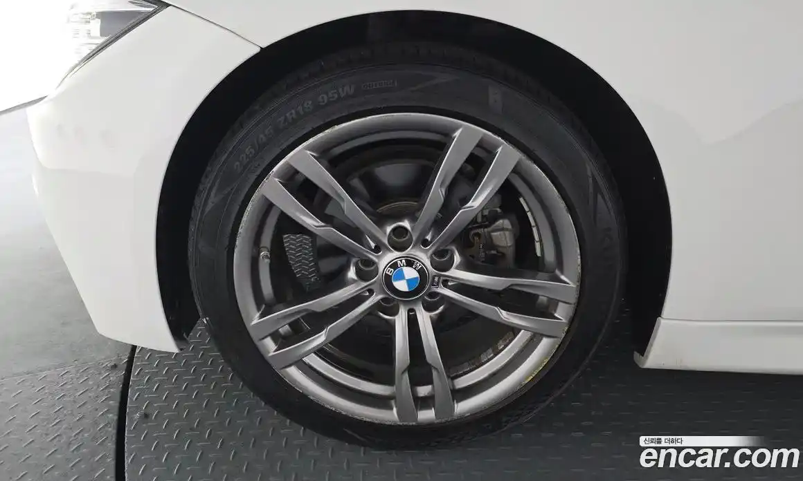 BMW 3-Series 2018 2.0 гидро в Москве № 1904212, фото 4