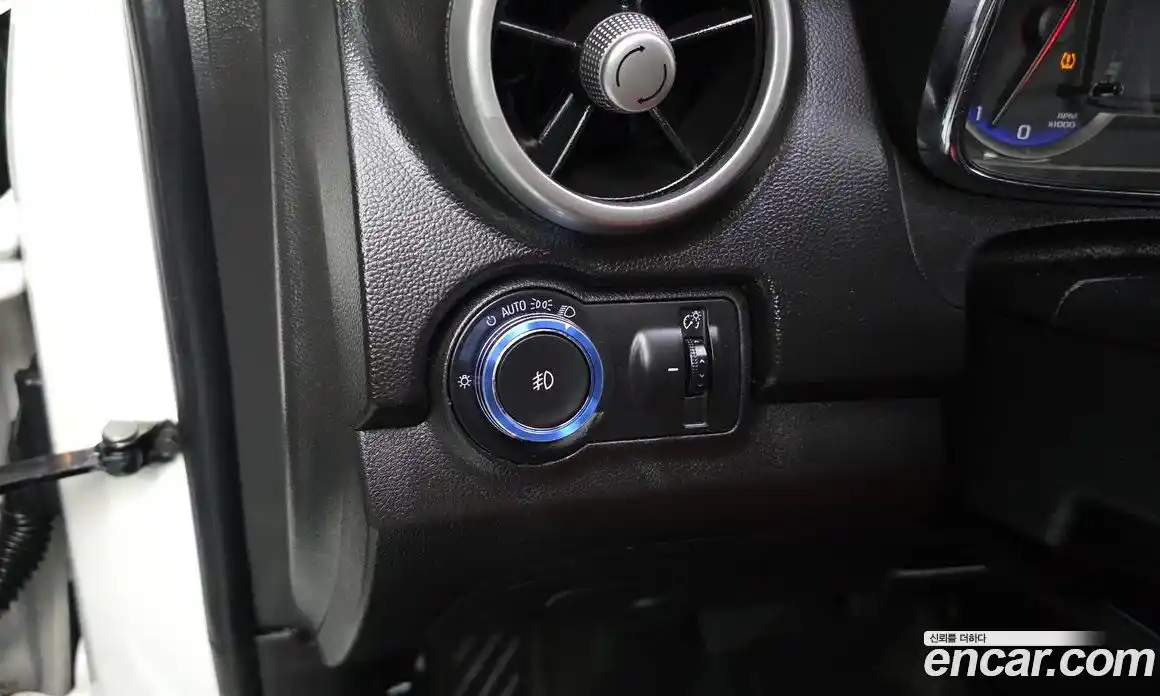 Chevrolet Trax 2015 1.6 гидро в Москве № 1908054, фото 19