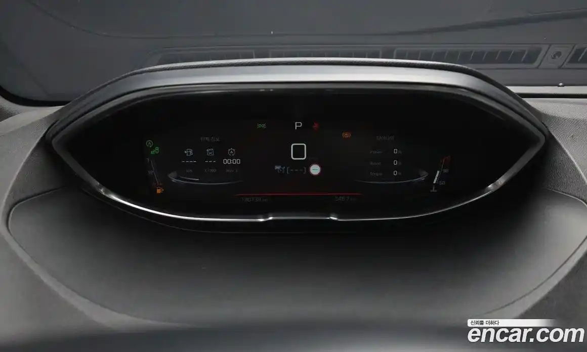 Peugeot 3008 2019 1.5 гидро в Москве, фото 11