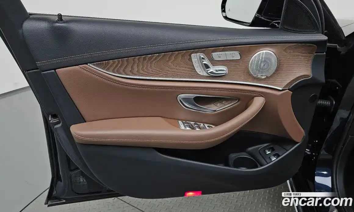 Mercedes-Benz E-Class 2022 2.0 гидро в Москве № 1909735, фото 13