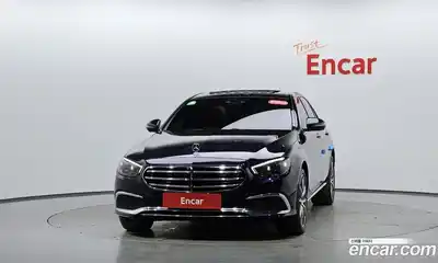 Mercedes-Benz E-Class 2022 2.0 гидро в Москве № 1909735, миниатюра 2
