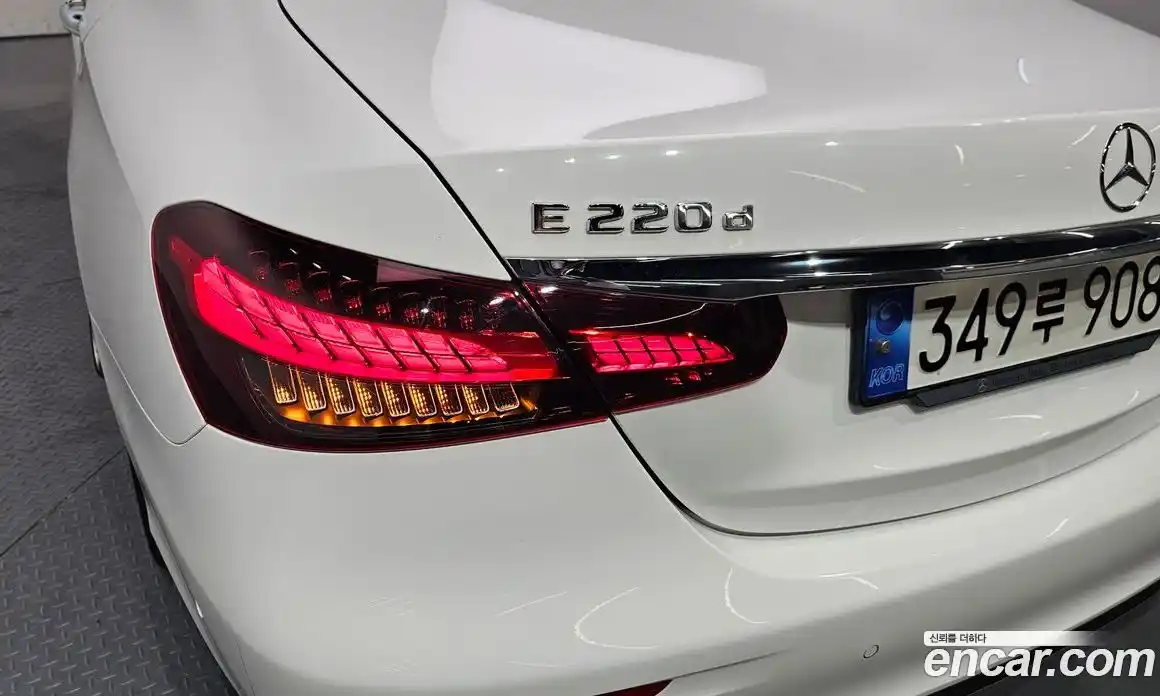 Mercedes-Benz E-Class 2022 1.9 гидро в Москве № 1910210, фото 9