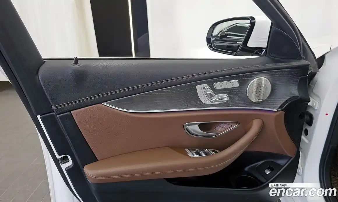 Mercedes-Benz E-Class 2022 2.0 гидро в Москве № 1910340, фото 14