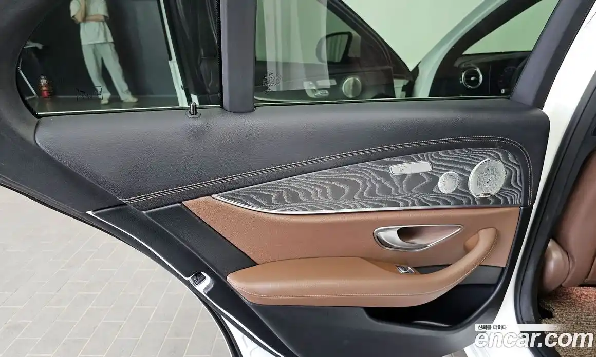 Mercedes-Benz E-Class 2022 2.0 гидро в Москве № 1910340, фото 15