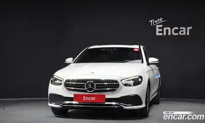 Mercedes-Benz E-Class 2022 2.0 гидро в Москве № 1910340, миниатюра 3