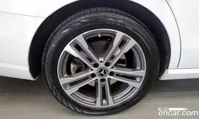 Mercedes-Benz E-Class 2022 2.0 гидро в Москве № 1910340, миниатюра 5