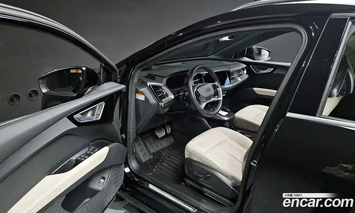 Audi Q4 e-tron 2022 0.2 гидро в Москве № 1910863, фото 13