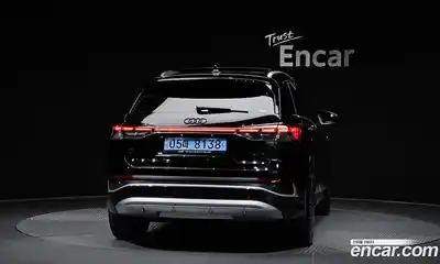 Audi Q4 e-tron 2022 0.2 гидро в Москве № 1910863, миниатюра 4