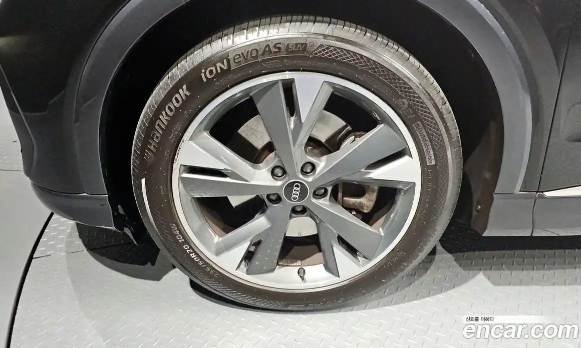 Audi Q4 e-tron 2022 0.2 гидро в Москве № 1910863, фото 5