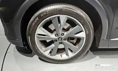 Audi Q4 e-tron 2022 0.2 гидро в Москве № 1910863, миниатюра 5