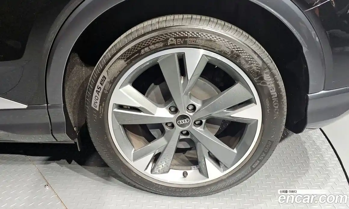 Audi Q4 e-tron 2022 0.2 гидро в Москве № 1910863, фото 7