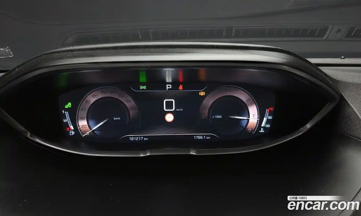 Peugeot 3008 2017 2.0 гидро в Москве, фото 8