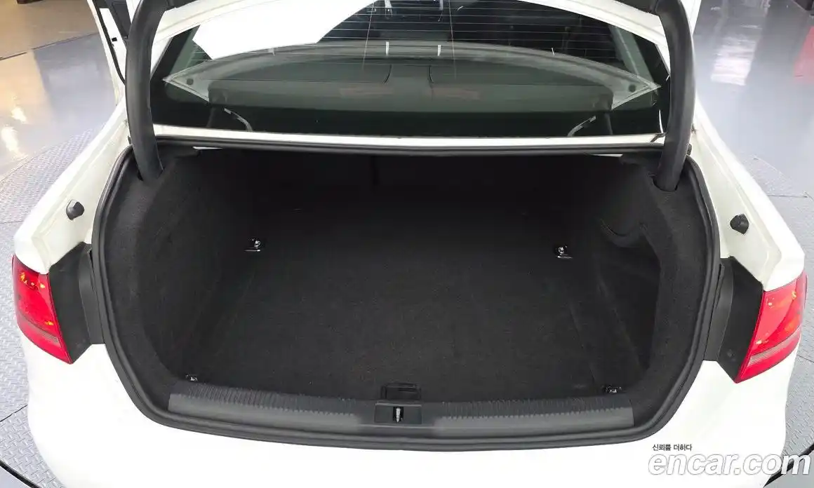 Audi A4 2011 2.0 гидро в Москве № 1911444, фото 20