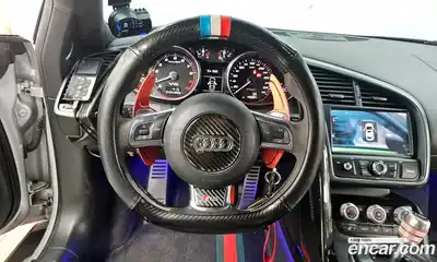 Audi R8 2010 5.2 гидро в Москве № 1911615, миниатюра 12