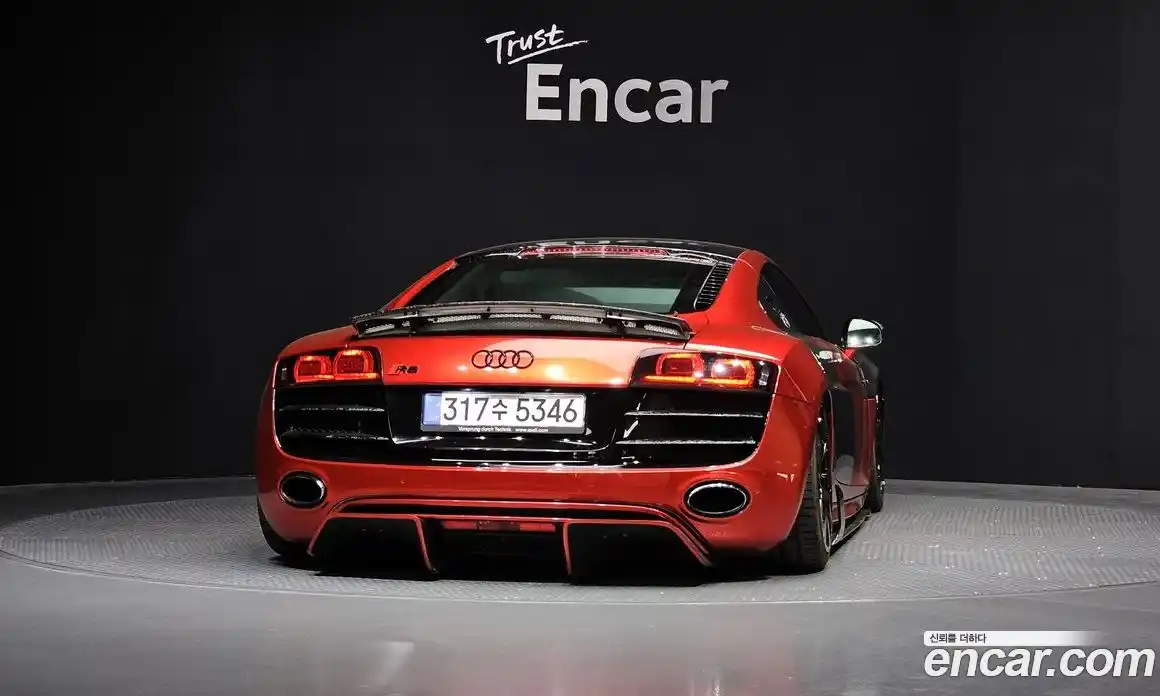 Audi R8 2010 5.2 гидро в Москве № 1911615, фото 4