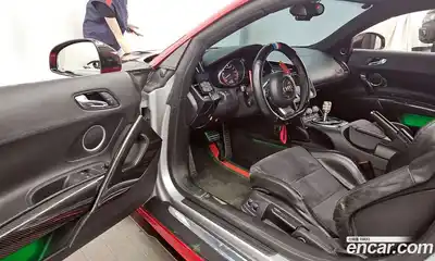 Audi R8 2010 5.2 гидро в Москве № 1911615, миниатюра 10