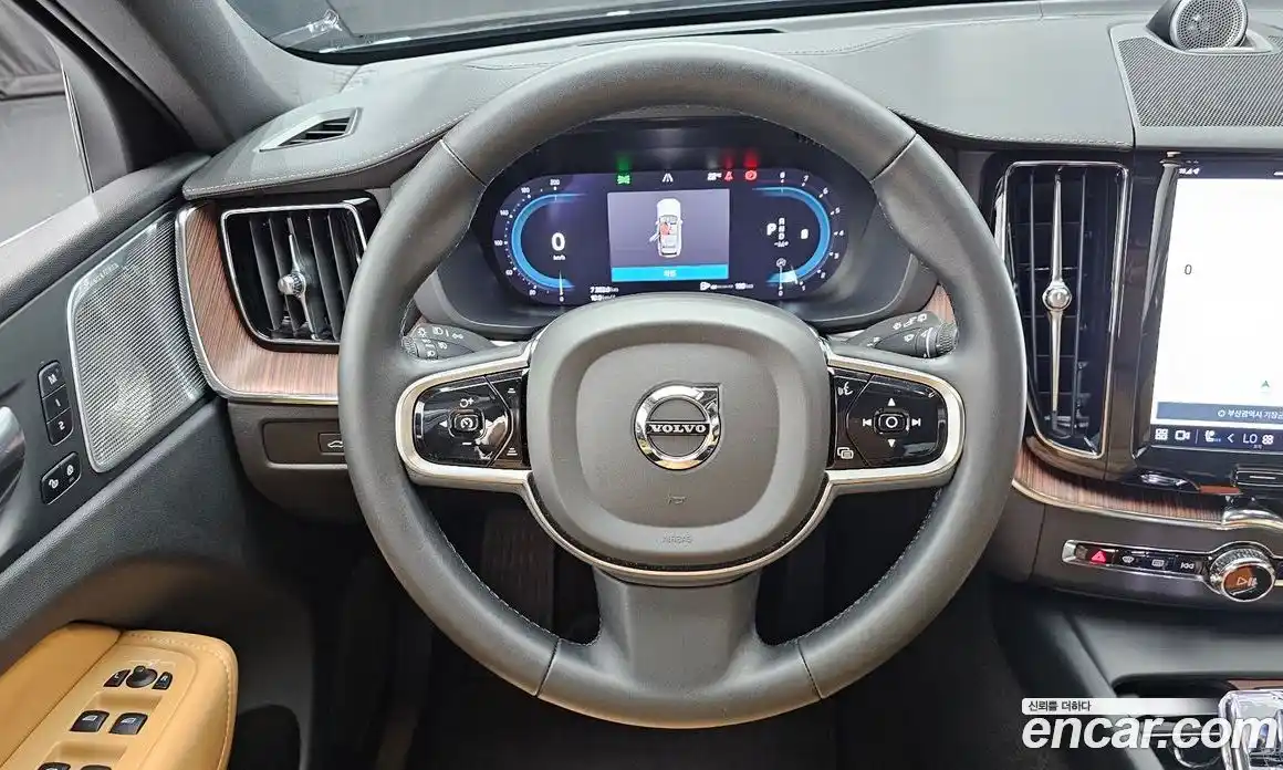 Volvo XC60 2023 2.0 гидро в Москве № 1912855, фото 19