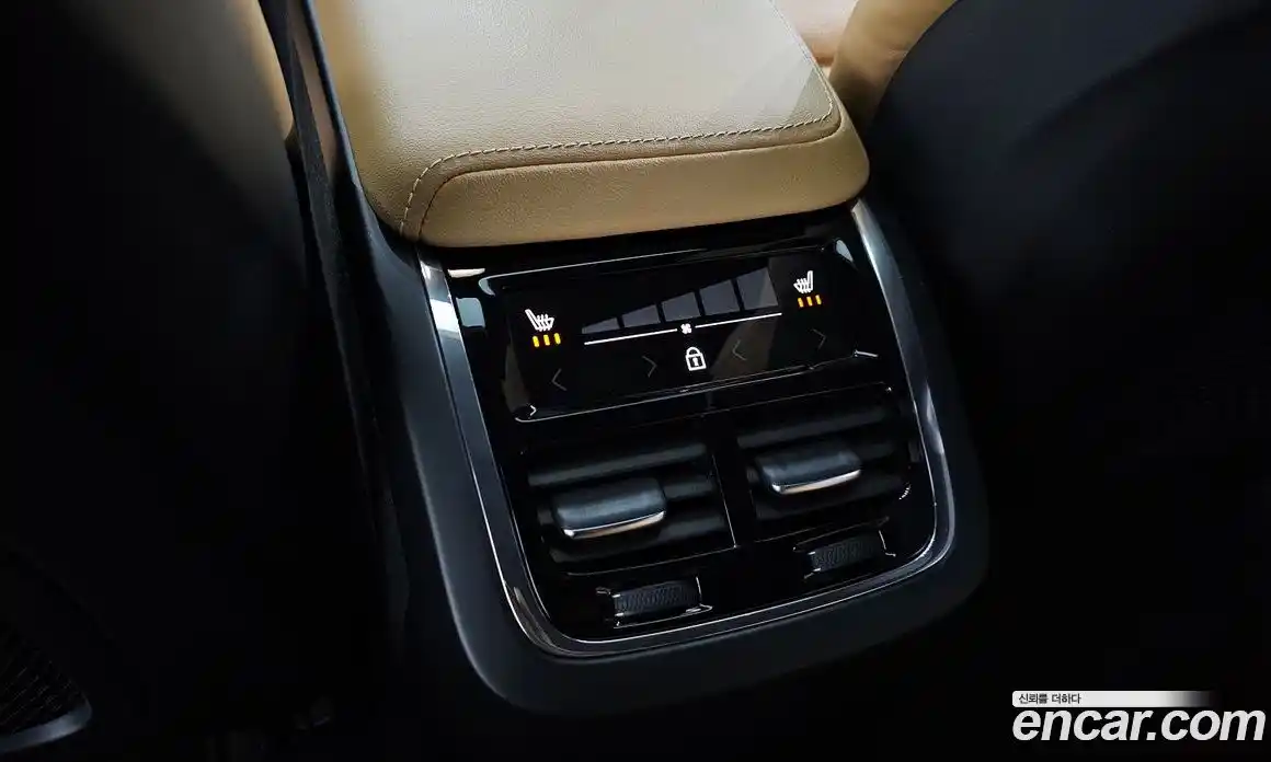 Volvo XC60 2023 2.0 гидро в Москве № 1912855, фото 25