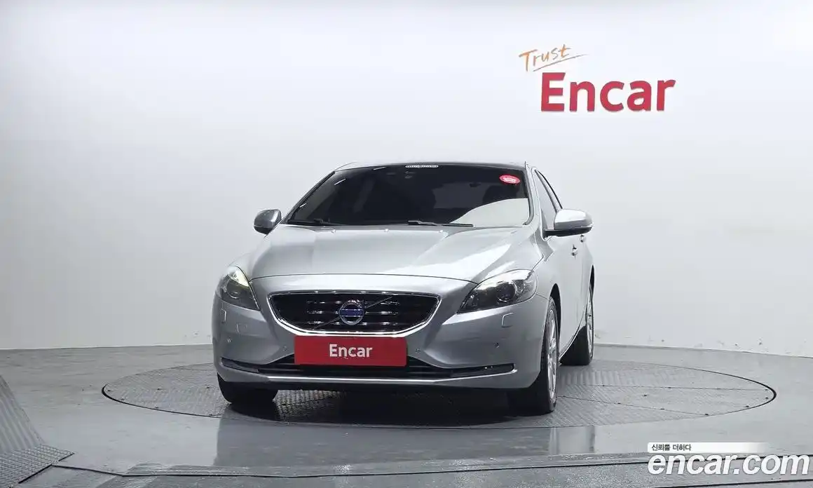 Volvo V40 2015 2.0 гидро в Москве № 1913267, фото 3