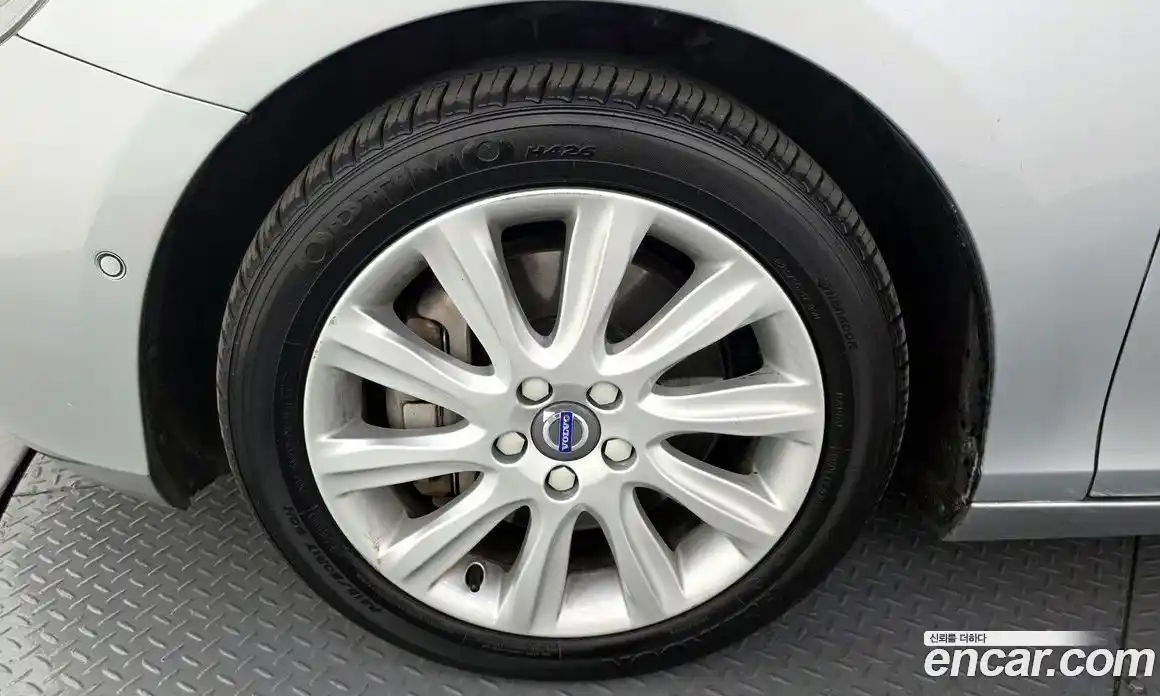 Volvo V40 2015 2.0 гидро в Москве № 1913267, фото 5