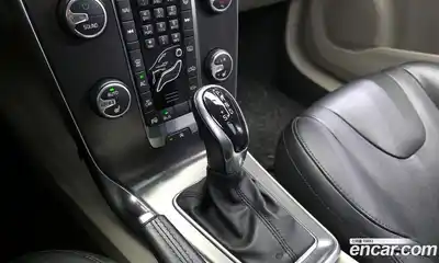 Volvo V40 2015 2.0 гидро в Москве № 1913267, миниатюра 9
