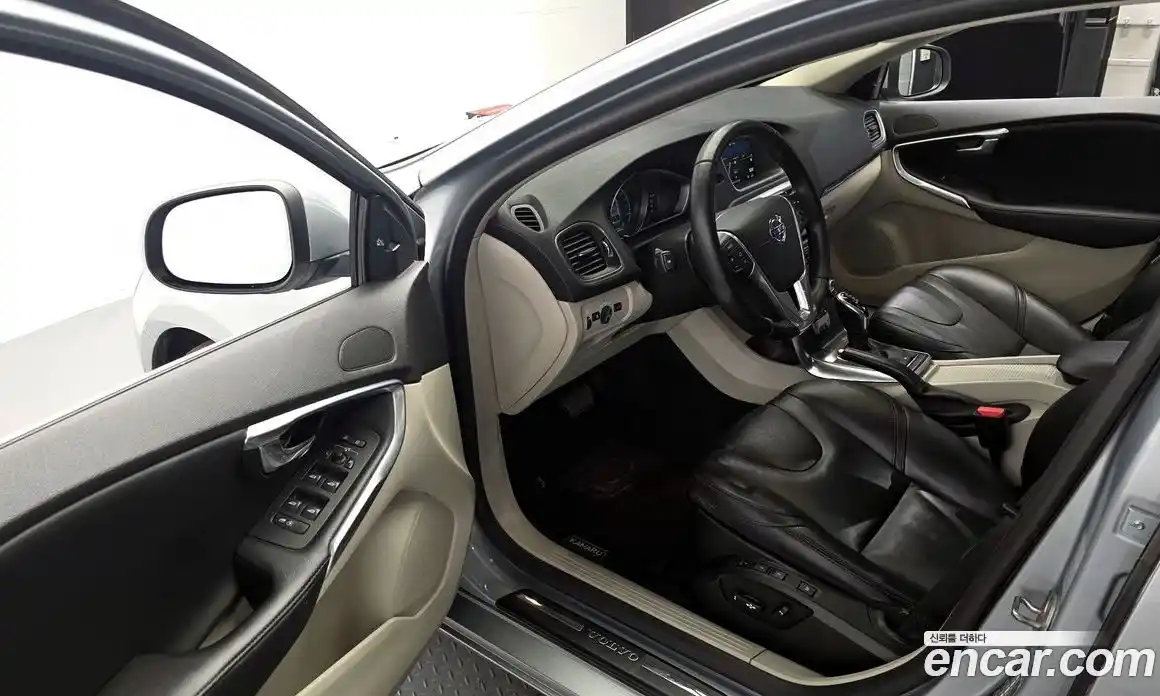 Volvo V40 2015 2.0 гидро в Москве № 1913267, фото 10