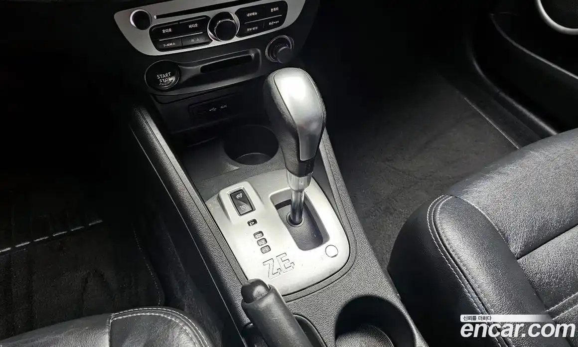 Renault SM3 2014 гидро в Москве № 1913391, фото 9