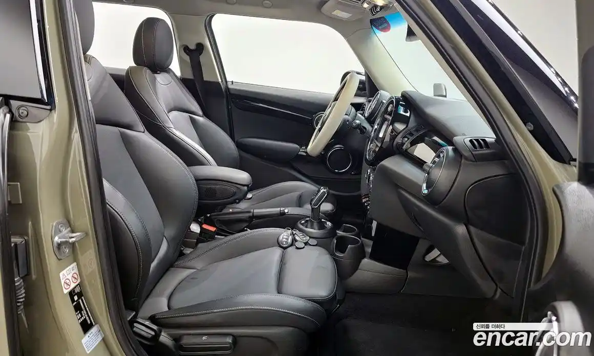 Mini Cooper 2019 1.5 гидро в Москве № 1916398, фото 11