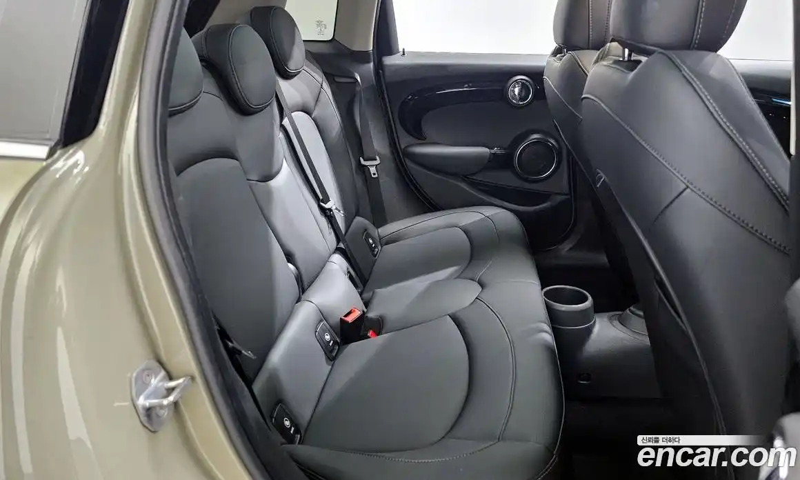 Mini Cooper 2019 1.5 гидро в Москве № 1916398, фото 12