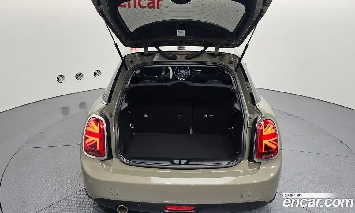 Mini Cooper 2019 1.5 гидро в Москве № 1916398, фото 20