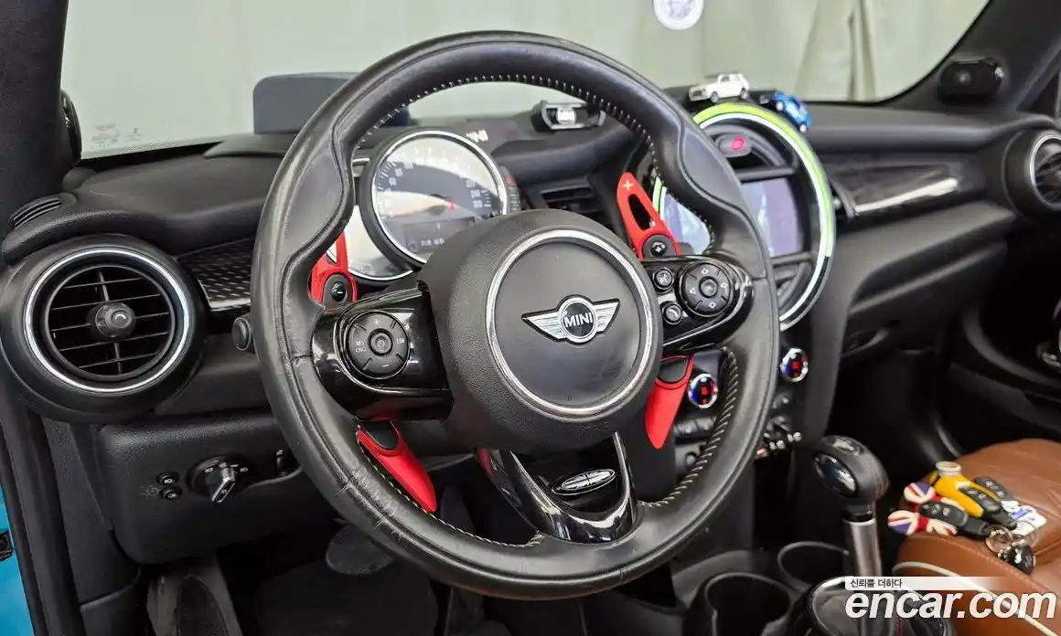 Mini Cooper Convertible 2017 2.0 гидро в Москве № 1916431, фото 12