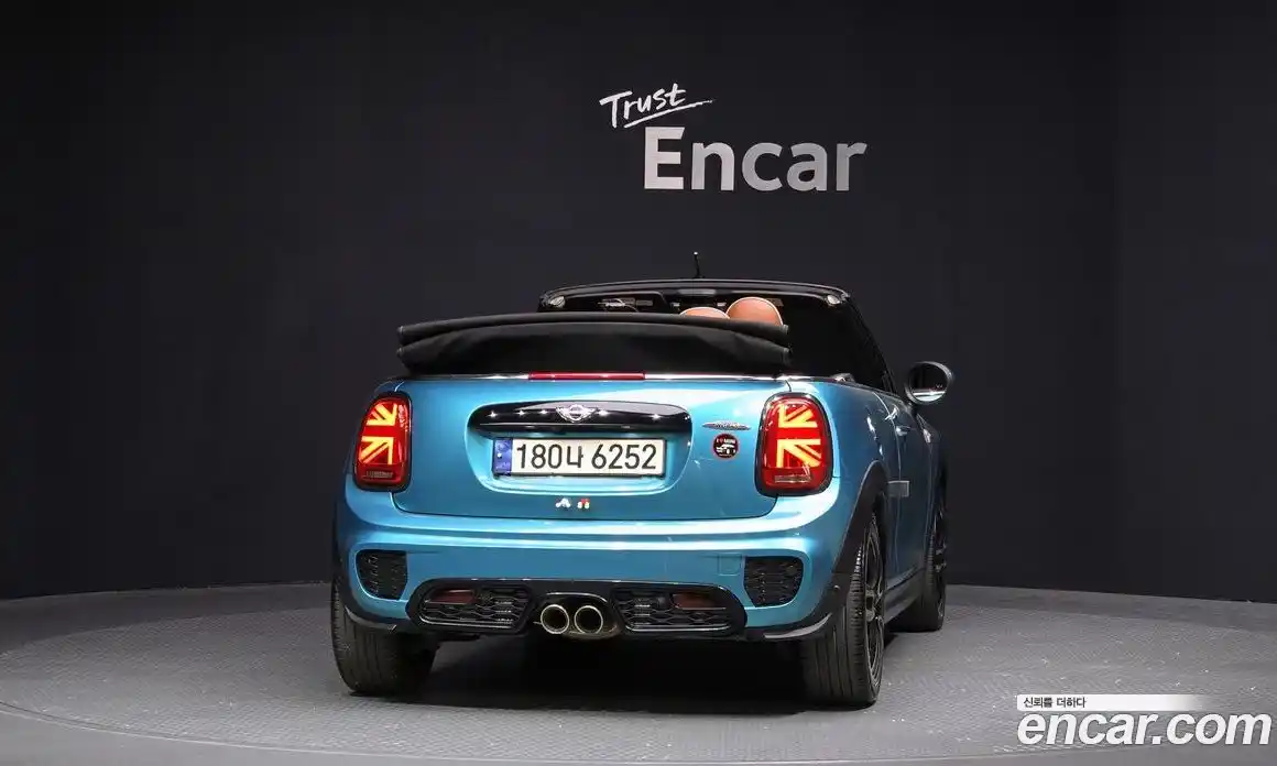 Mini Cooper Convertible 2017 2.0 гидро в Москве № 1916431, фото 4