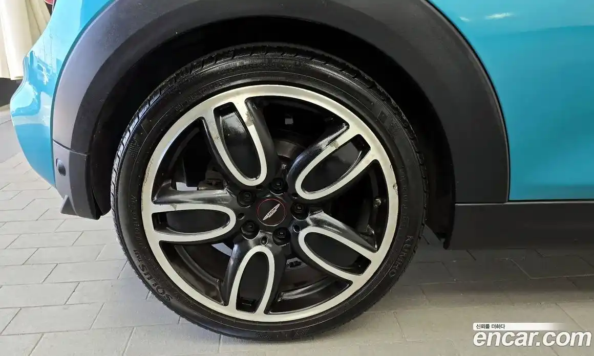 Mini Cooper Convertible 2017 2.0 гидро в Москве № 1916431, фото 5