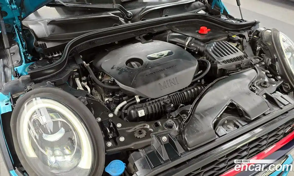 Mini Cooper Convertible 2017 2.0 гидро в Москве № 1916431, фото 6
