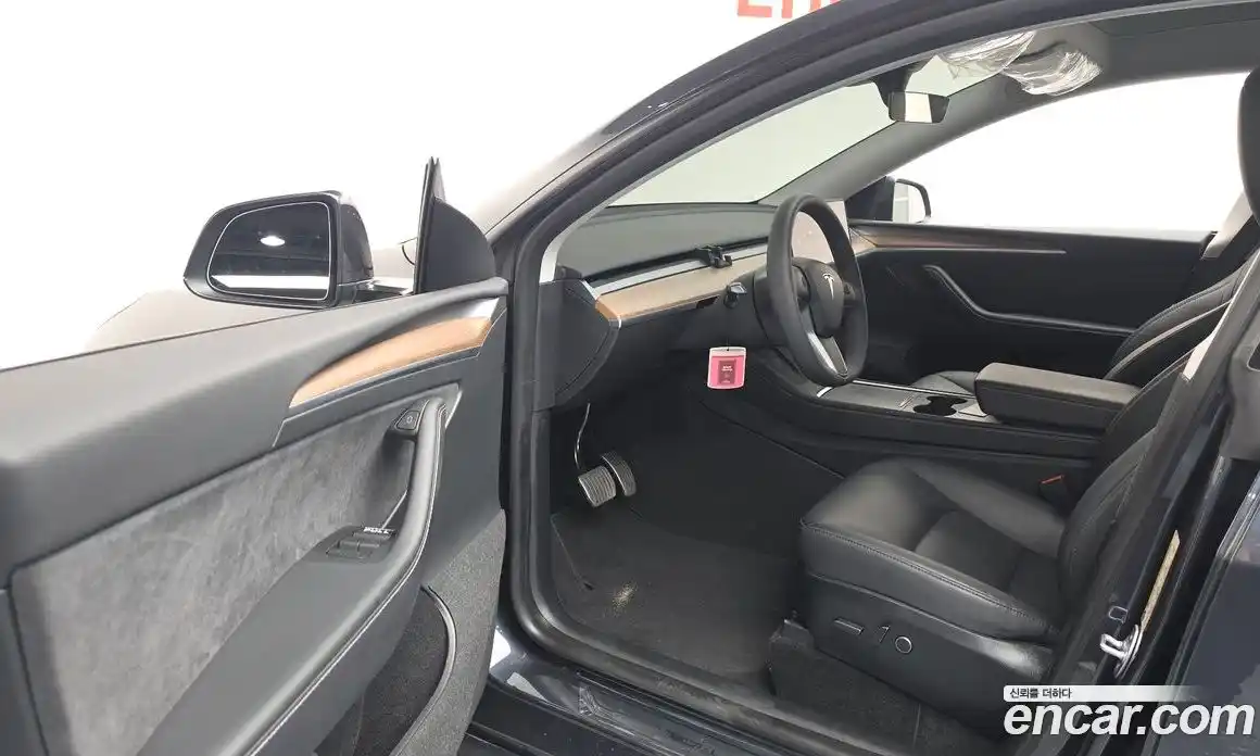 Tesla Model Y 2025 0.2 гидро, фото 13