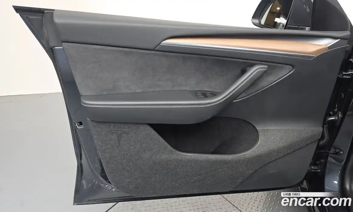 Tesla Model Y 2025 0.2 гидро, фото 14