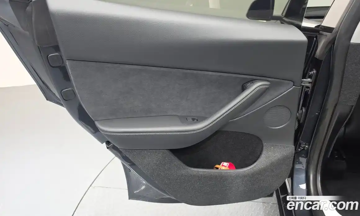 Tesla Model Y 2025 0.2 гидро, фото 15