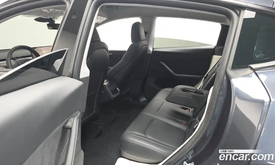 Tesla Model Y 2025 0.2 гидро, фото 17