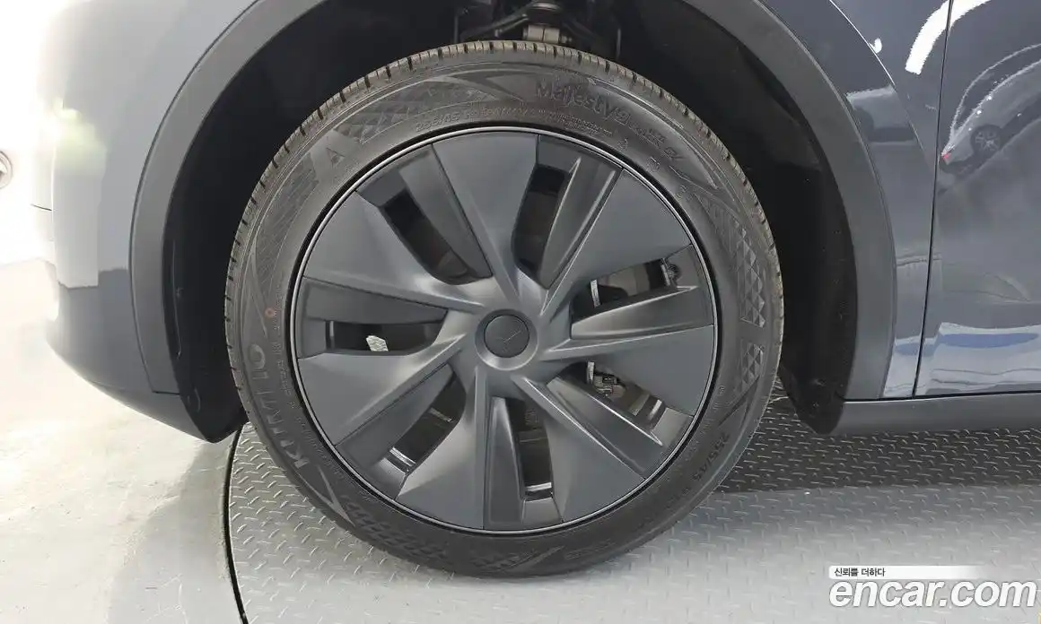 Tesla Model Y 2025 0.2 гидро, фото 5