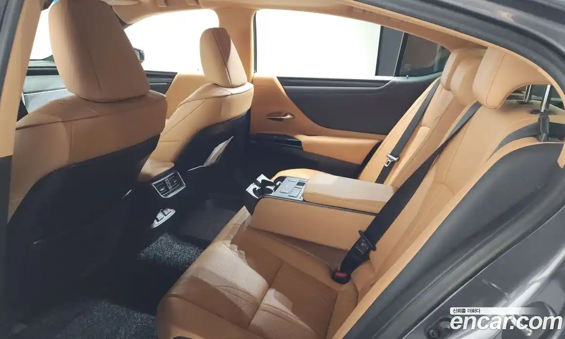 Lexus ES 2023 2.5 гидро в Москве № 1916991, фото 27