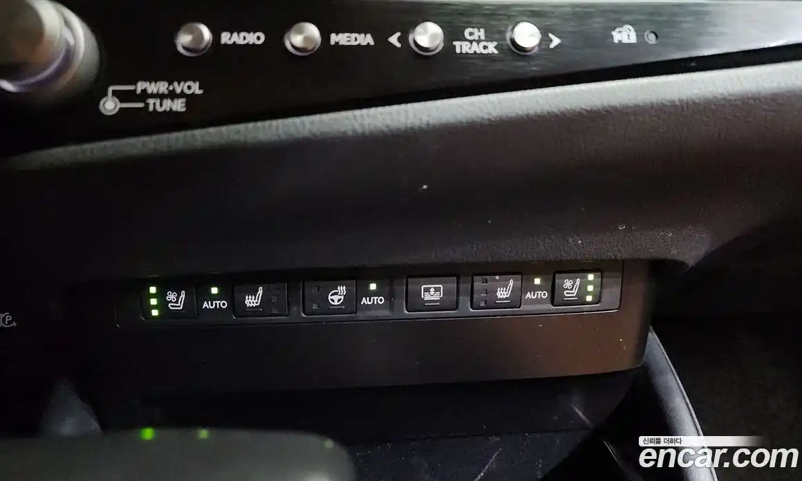 Lexus ES 2023 2.5 гидро в Москве № 1916991, фото 33