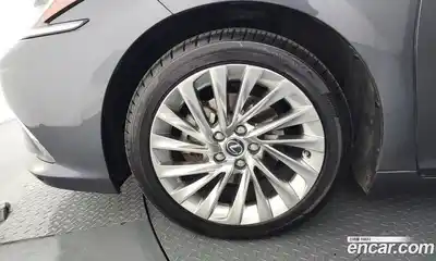 Lexus ES 2023 2.5 гидро в Москве № 1916991, миниатюра 4