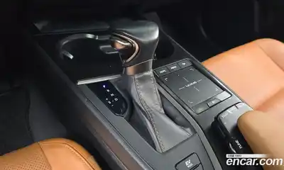 Lexus UX 2019 2.0 гидро в Москве № 1917033, миниатюра 12